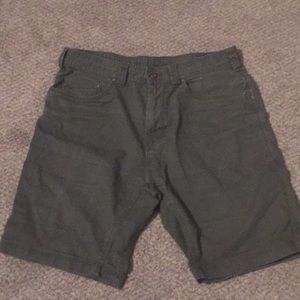 Men’s prana chino shorts